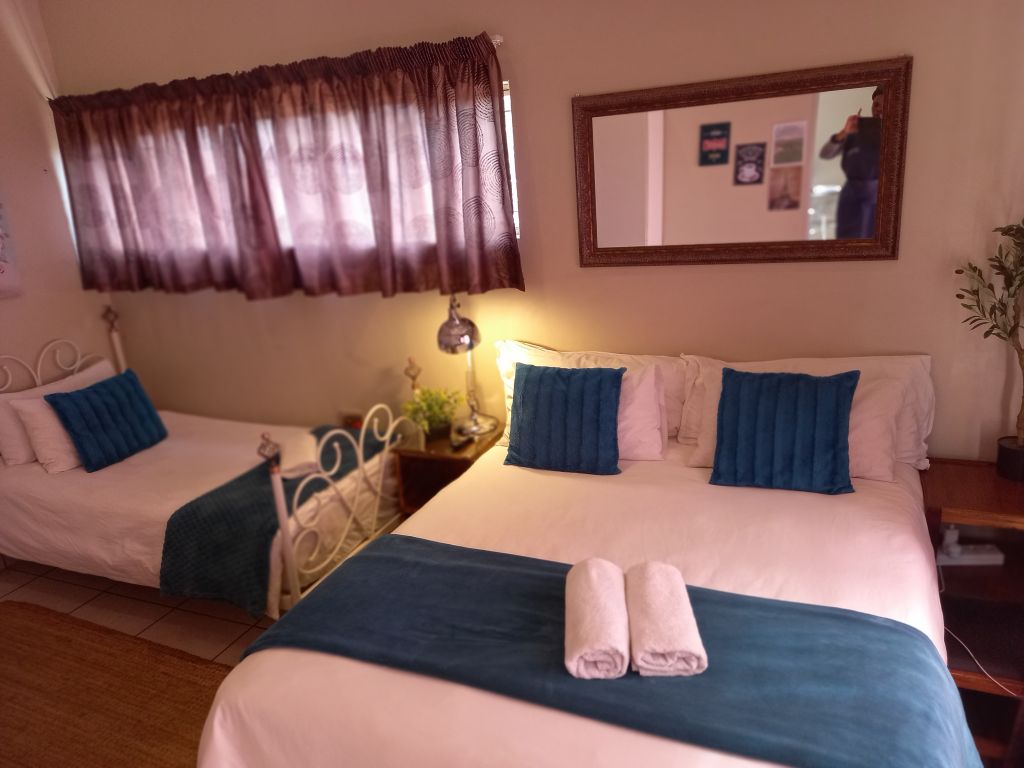 Sunset 8 - Queen + Single